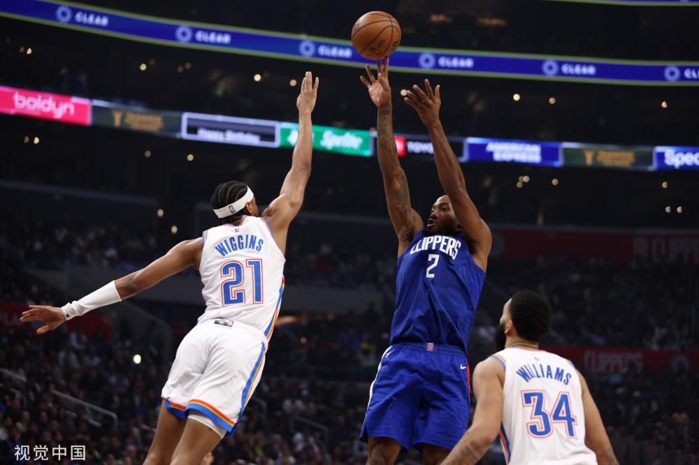 重返球场的 重返球场的