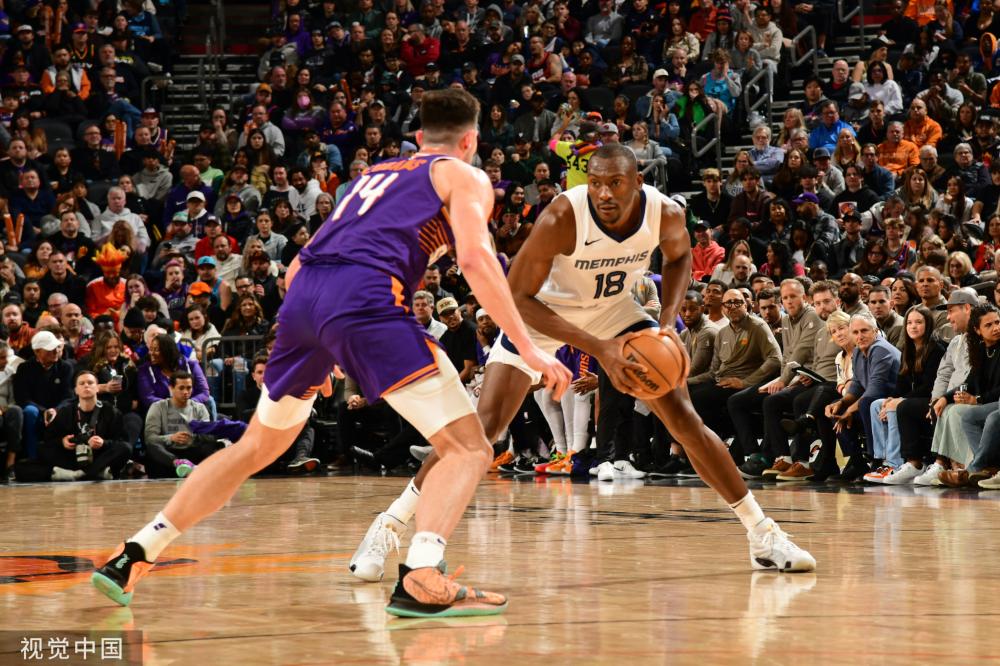 纷繁复杂的 纷繁复杂的