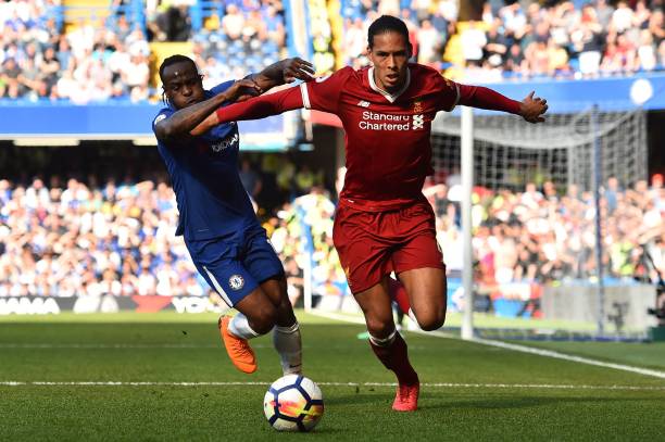 点赞约罗“重聚”帖子，姆贝乌莫暗示曼联新动向.